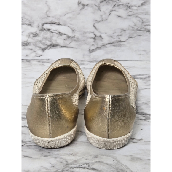 Stuart Weitzman Mojave Slip-on Shoe - Picture 4 of 10